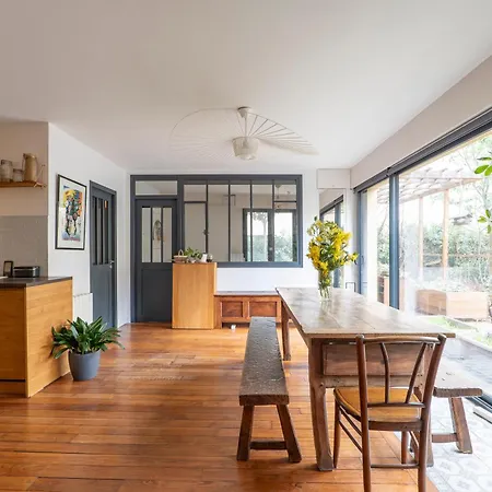 Apartment Veeve - Wooden Warmth Paris